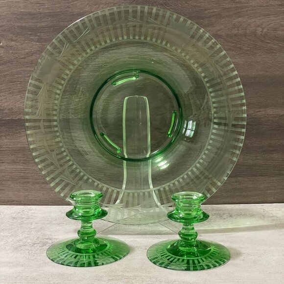 Vintage Green Depression Glass Flower Stripe Etch Console Bowl Candlesticks 3pc - Picture 3 of 9